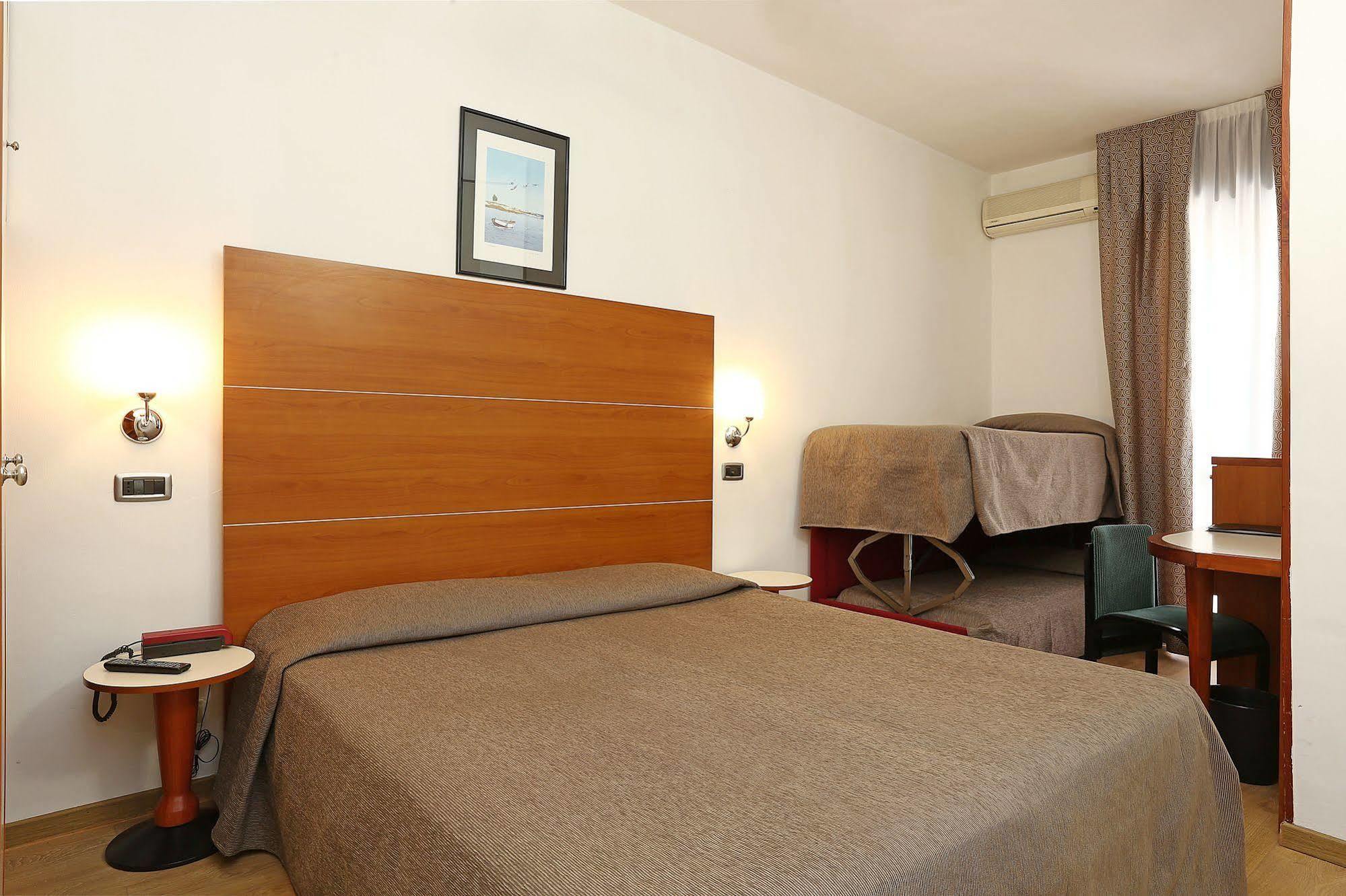 Hotel Corticella Болонья Екстер'єр фото